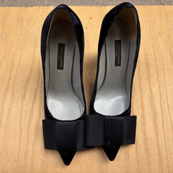 Louis Vuitton Velvet Black Bow Pumps Studded Block Heels - Picture 1 of 12